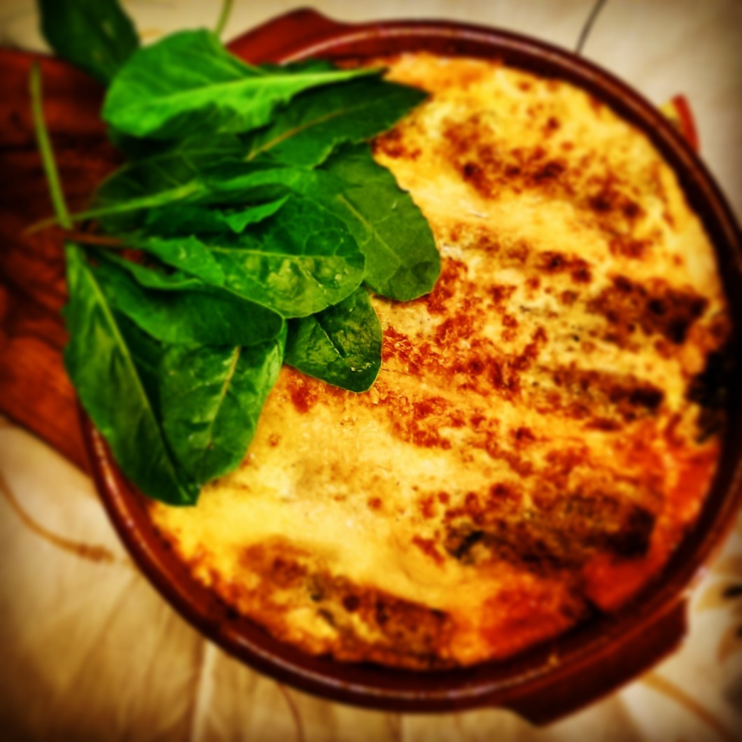 Lasagna de espinacas silvestres y bacon