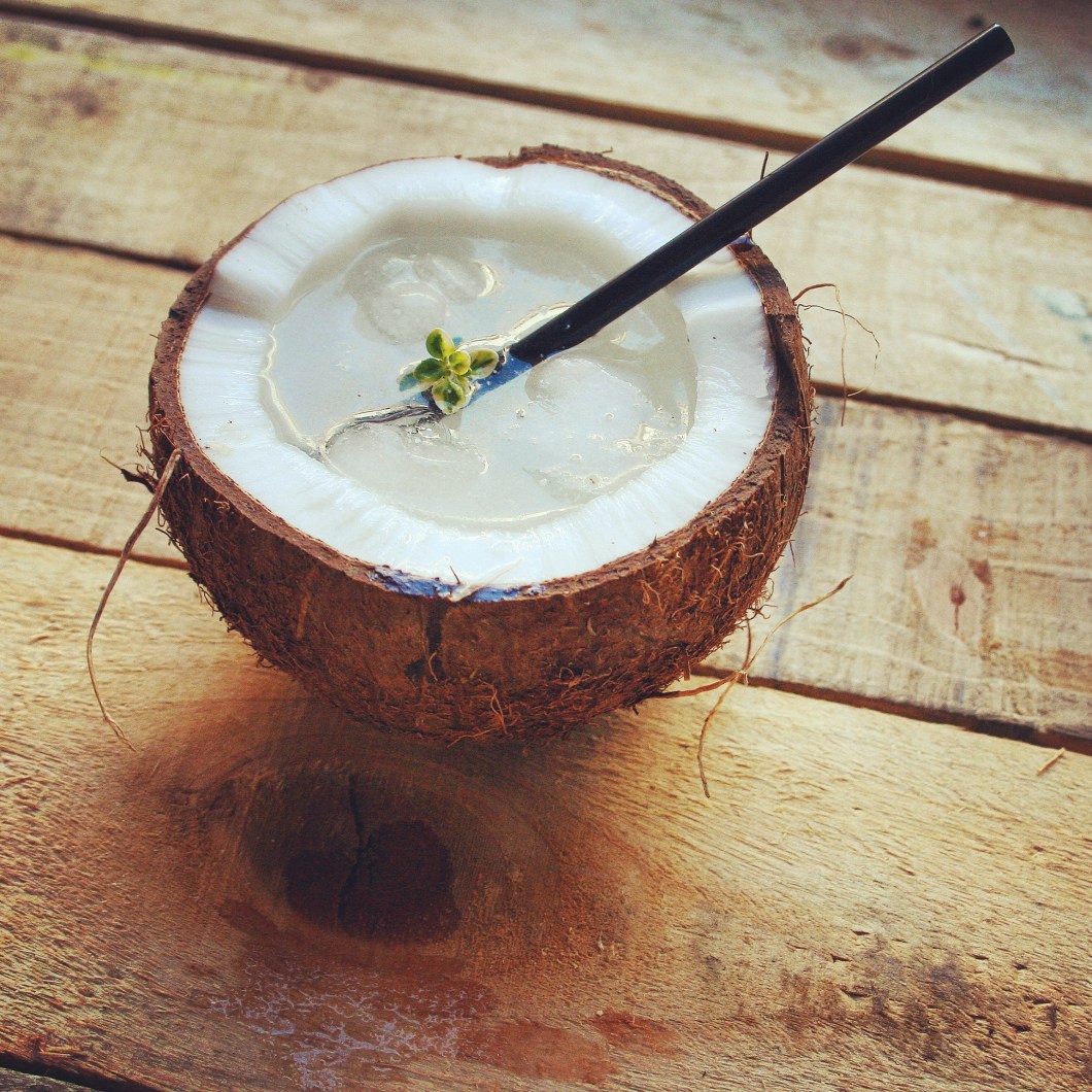 Agua alegre de coco