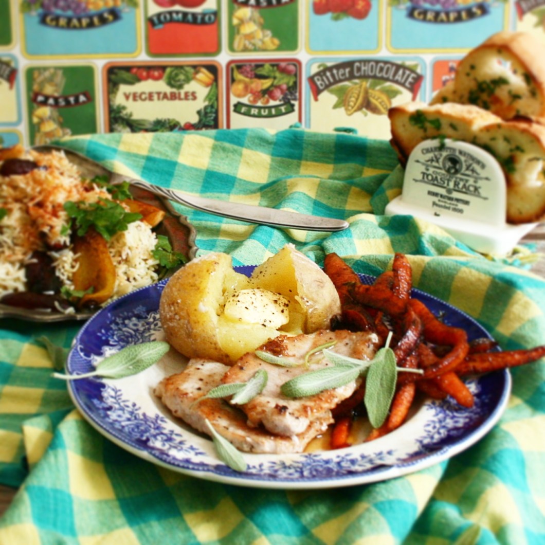 Lomo, patatas, zanahorias con vinagre y arroz especiado - Reyes Mitter